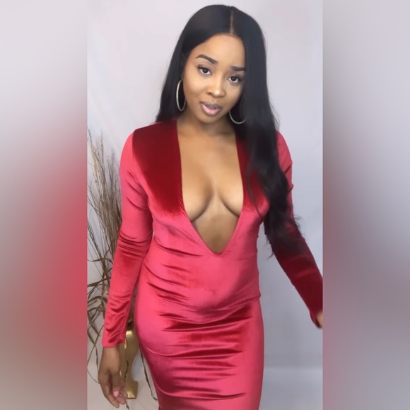 🔥🔥🔥‼️‼️ RED VELVET DEEP V -NECK DRESS - Picture 2 of 4